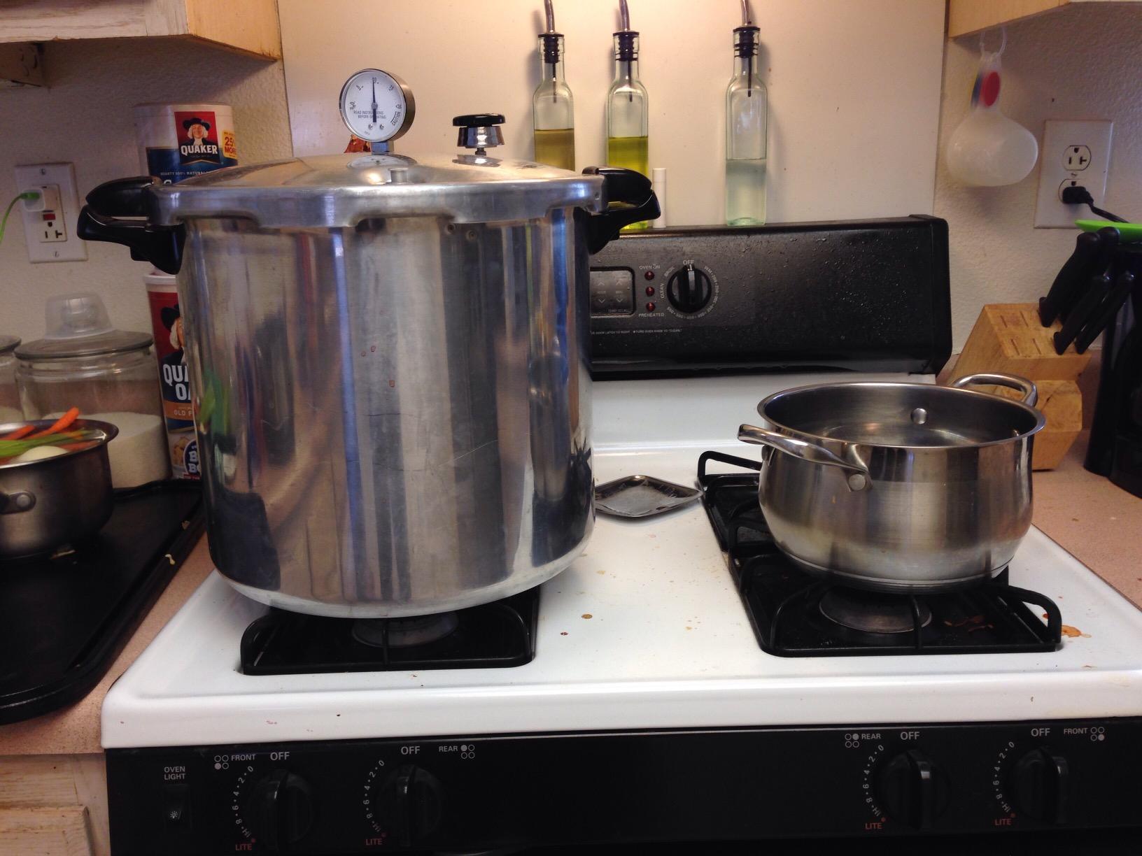 Presto 01781 Pressure Canner and Cooker, 23-Quart customer photo 1
