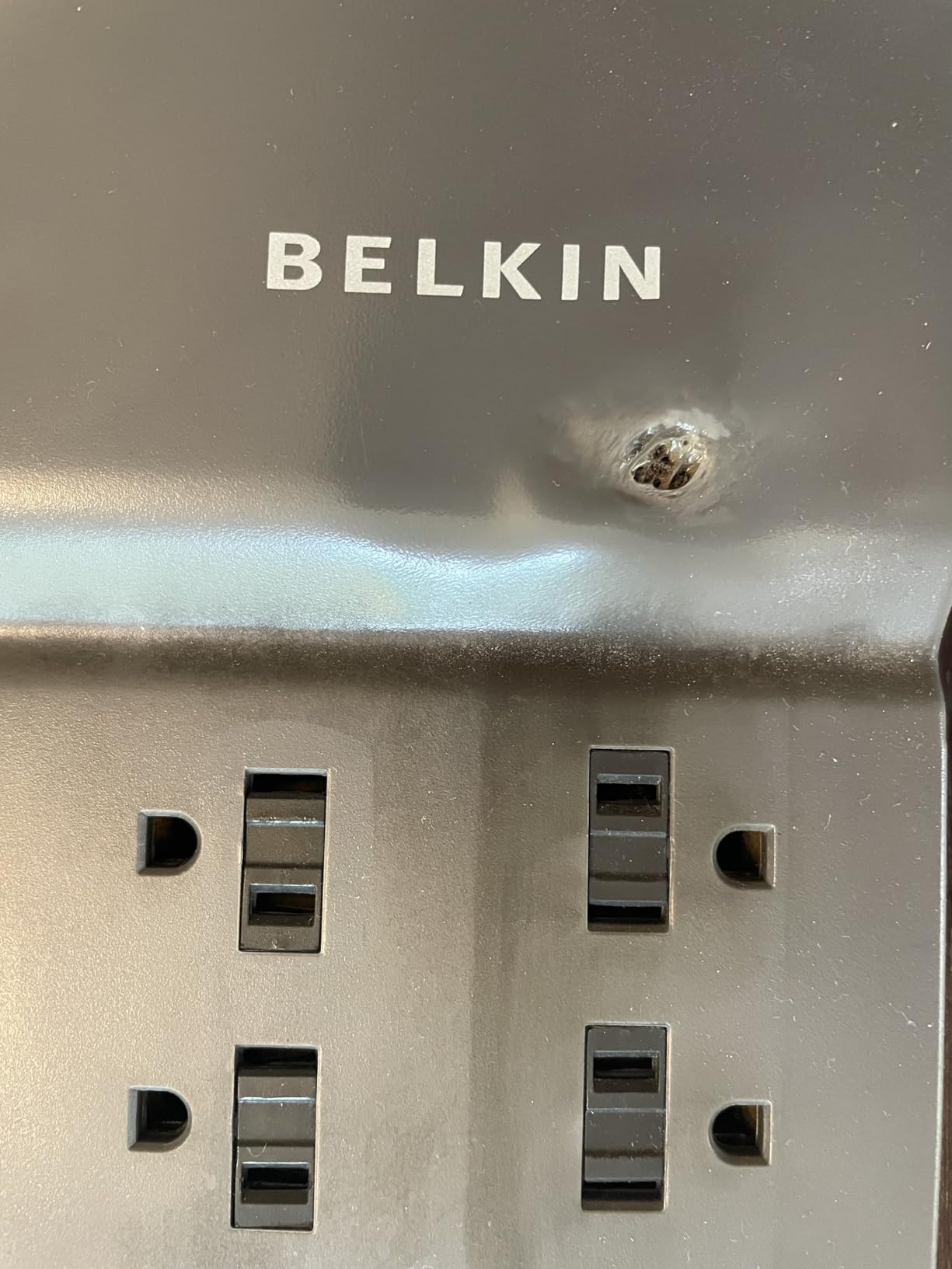 Belkin Power Strip Surge Protector with 8 Outlets, 6 ft Long Flat Plug Heavy Duty Extension Cord + Overload Protection for Home, Office, Travel, Compuer Desktop & Phone Charging Brick (3,550 Joules) customer photo 1