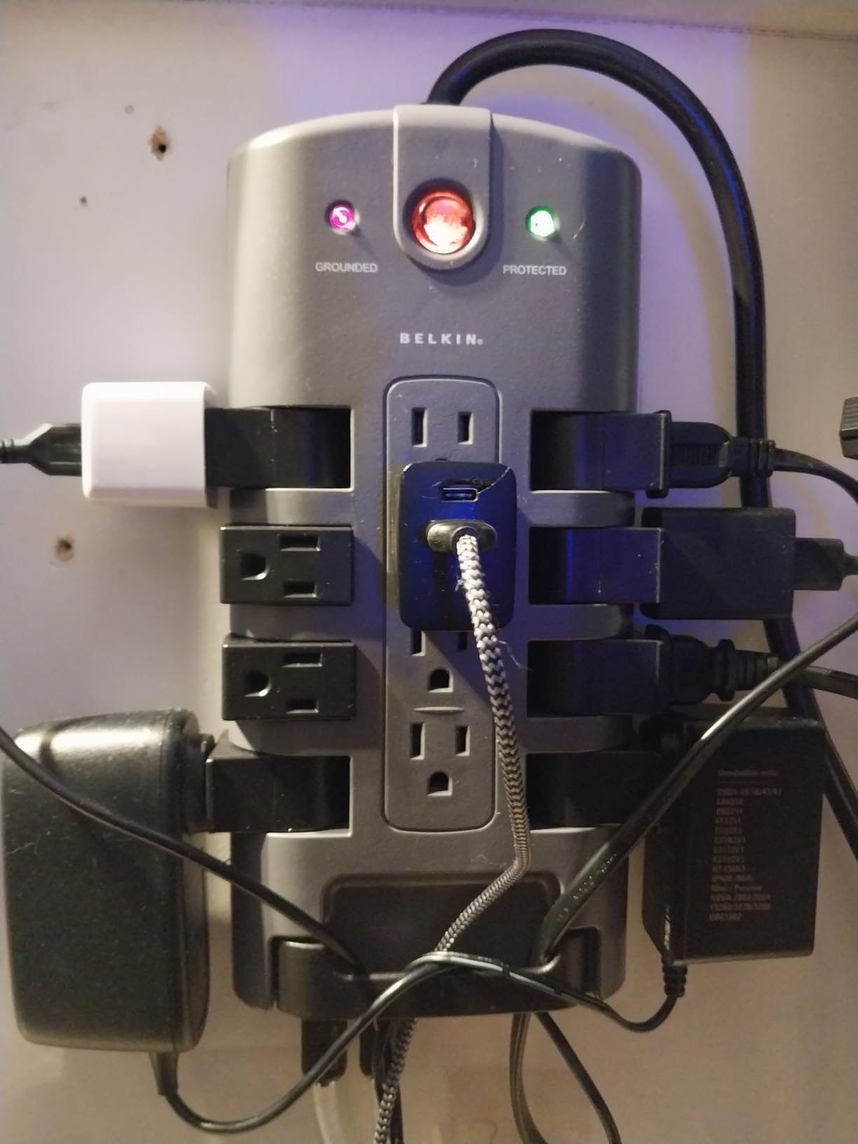 Belkin Surge Protector Power Strip w/ 8 Rotating & 4 Standard Outlets - 8ft Sturdy Extension Cord w/ Flat Pivot Plug for Home, Office, Travel, Desktop & Charging Brick - 4320 Joules of Protection customer photo 2
