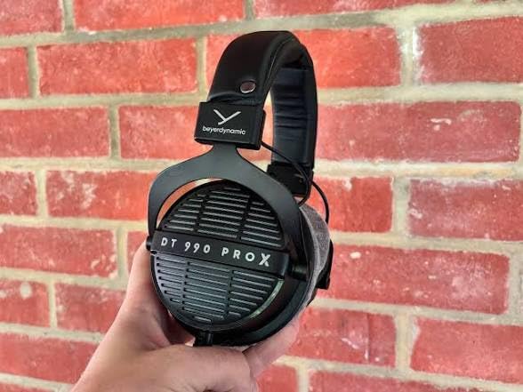 beyerdynamic DT 990 PRO, 250 Ohm, Open Back, Over Ear, Wired Headphones customer photo 1