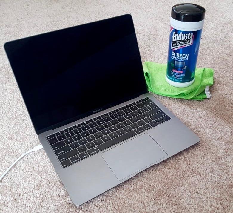 Endust for Electronics; Screen & Surface Cleaning Wipes, Great LCD and Plasma Wipes, 70 Wipes (11506) customer photo 2