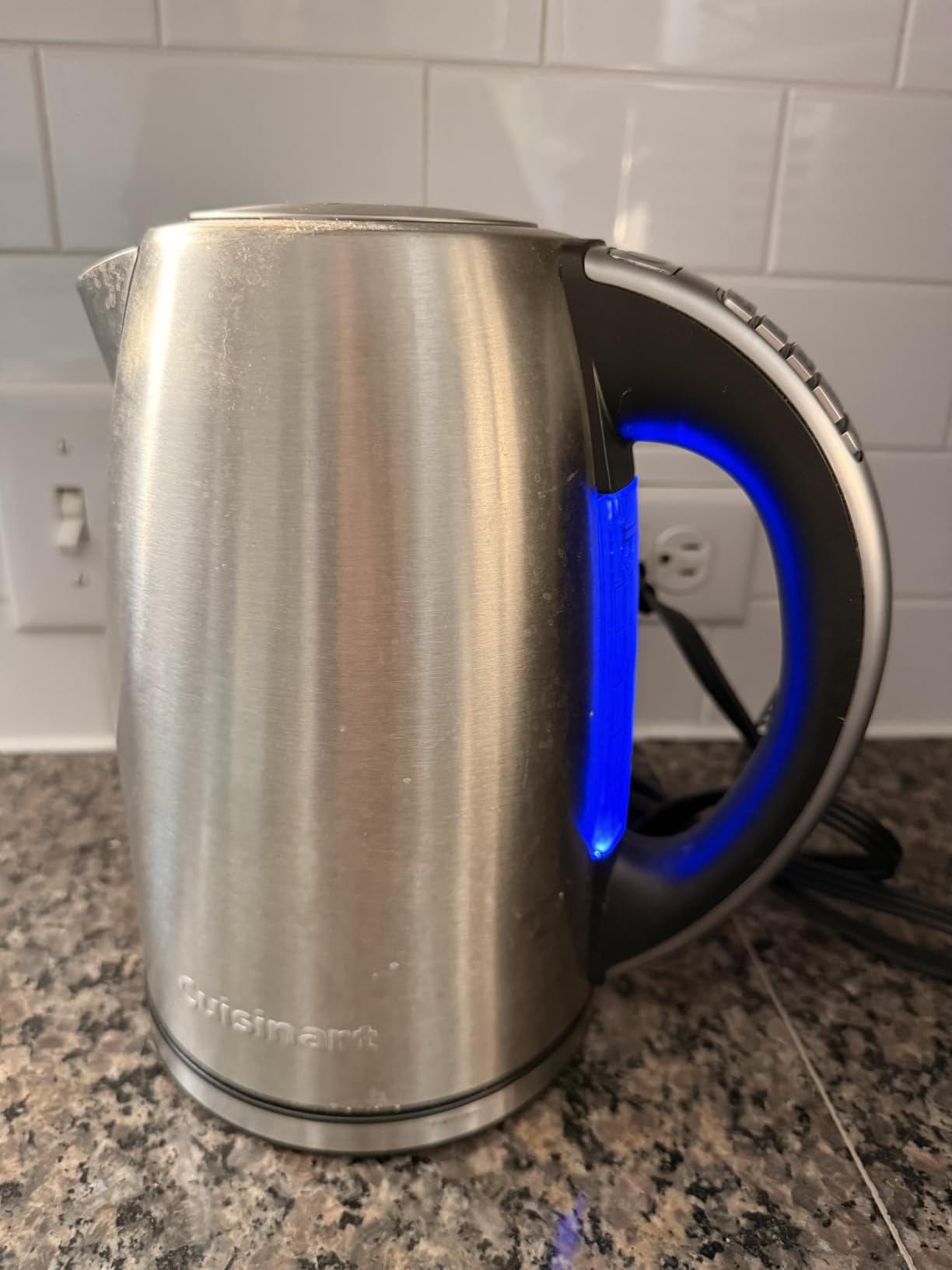 Cuisinart PerfecTemp 1.7-Liter Electric Kettle, Cordless Electric Tea Kettle, 1500W for Fast Heat-Up, 6 Preset Temperatures, 30-Minute Keep Warm, Stay Cool Nonslip Handle, CPK-17P1 customer photo 1