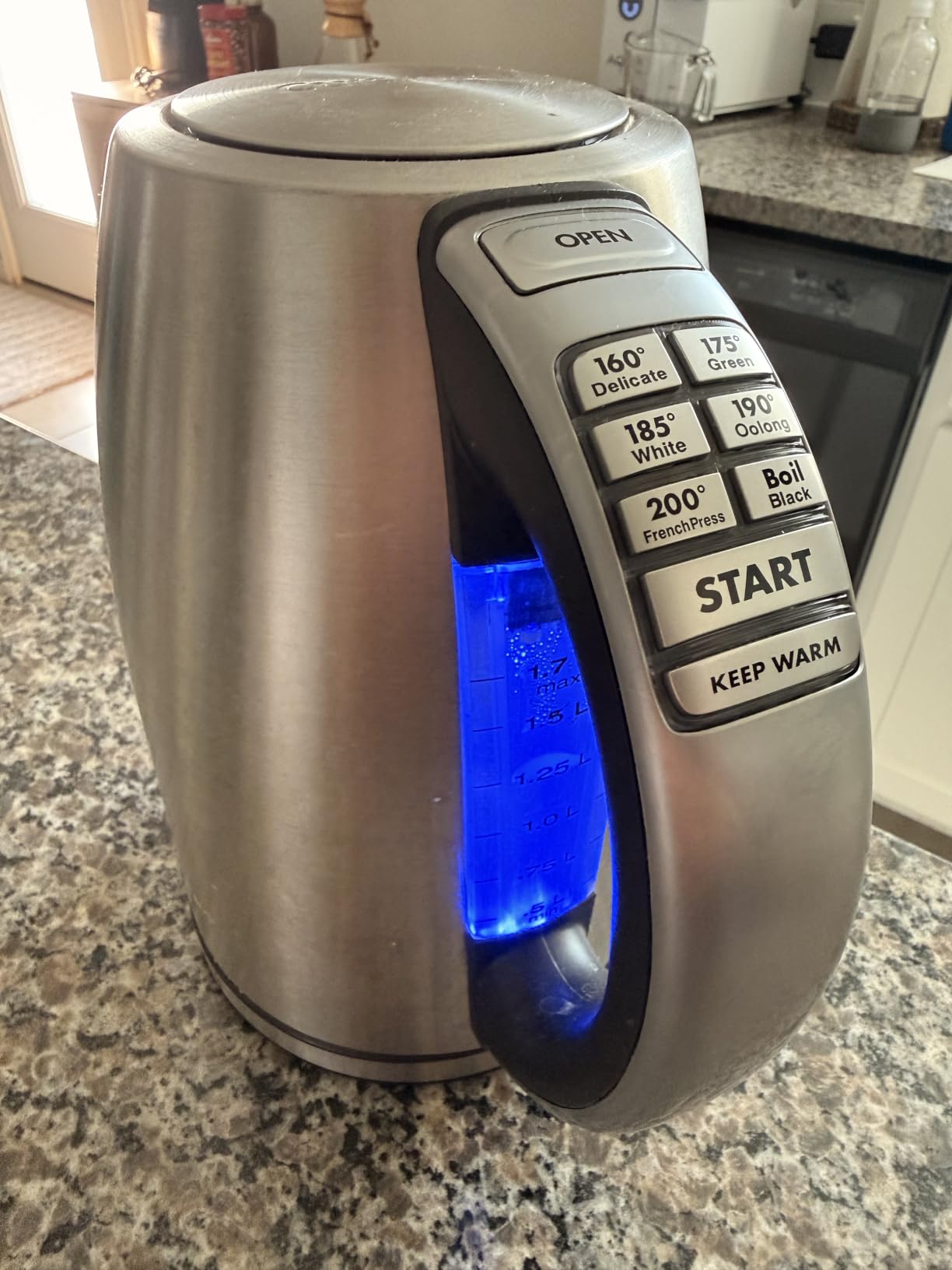 Cuisinart PerfecTemp 1.7-Liter Electric Kettle, Cordless Electric Tea Kettle, 1500W for Fast Heat-Up, 6 Preset Temperatures, 30-Minute Keep Warm, Stay Cool Nonslip Handle, CPK-17P1 customer photo 2