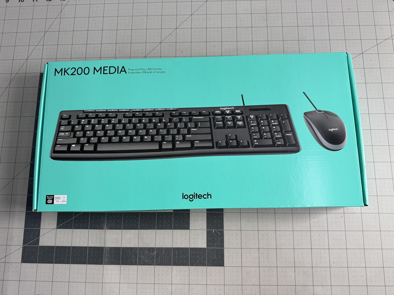 Logitech MK200 Media Combo Wired Keyboard and Mouse, Full-Size Keyboard with Easy-Access Media Controls, High-Definition Optical Mouse, Plug and Play USB Connection - Black customer photo 1