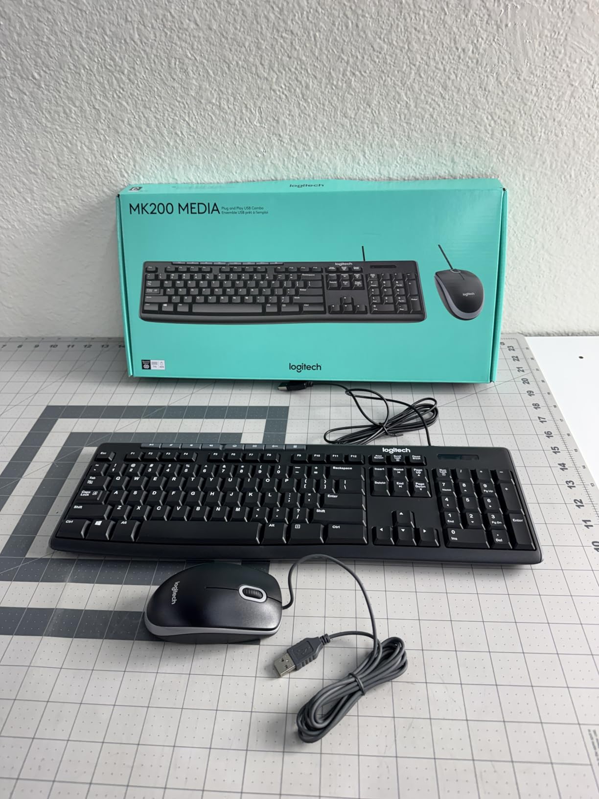 Logitech MK200 Media Combo Wired Keyboard and Mouse, Full-Size Keyboard with Easy-Access Media Controls, High-Definition Optical Mouse, Plug and Play USB Connection - Black customer photo 2