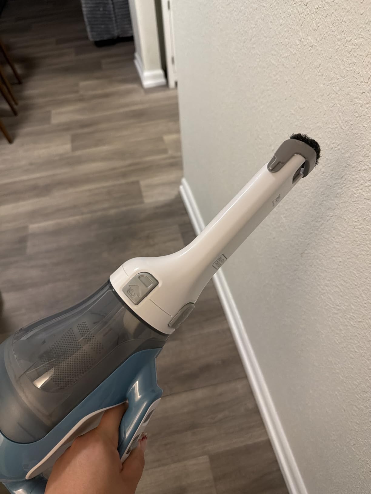 BLACK+DECKER dustbuster AdvancedClean Handheld Vacuum Cordless, Compact Home and Car Vacuum with Crevice Tool, Rotating Nozzle and Charging Station, Large Dust Bowl (CHV1410L) customer photo 2