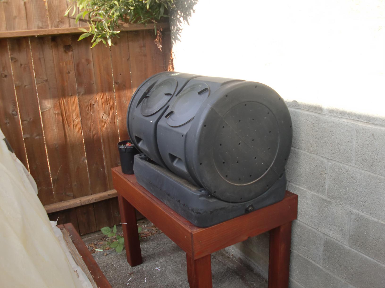 Good Ideas Compost Wizard Outdoor Garden Dual Tumbler Compost Container, Black customer photo 1