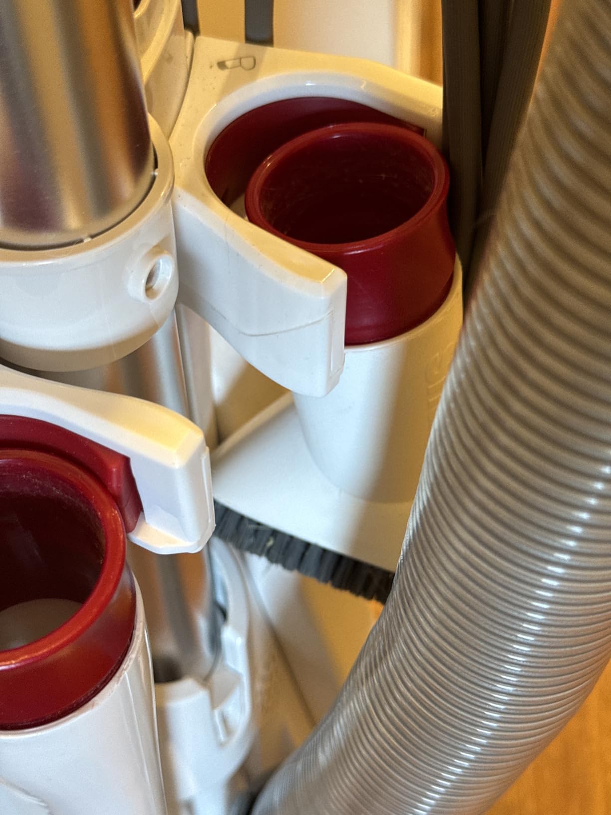 Shark Upright Vacuum Cleaner | Rotator Lift-Away | Pet Hair, Carpet & Hard Floor Cleaning | Dusting Brush, Upholstery & Crevice Tools | HEPA Filter | Swivel Steering | Headlights | White/Red | NV501 customer photo 2
