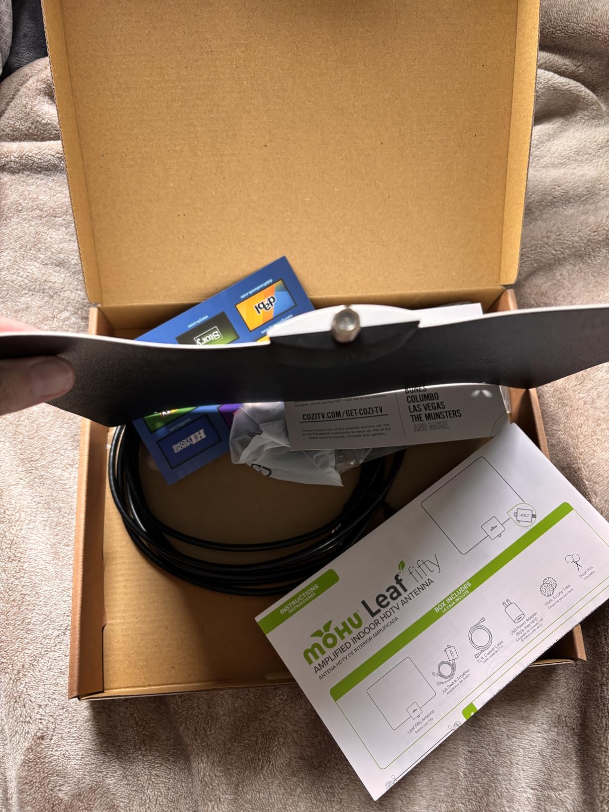 Mohu Leaf 50 Original Paper-Thin Indoor TV Antenna, UHF VHF, 60-Mile Range, Multi-Directional, 4K 8K UHD NEXTGEN TV - w/12 ft. Cable, Jolt Switch customer photo 1