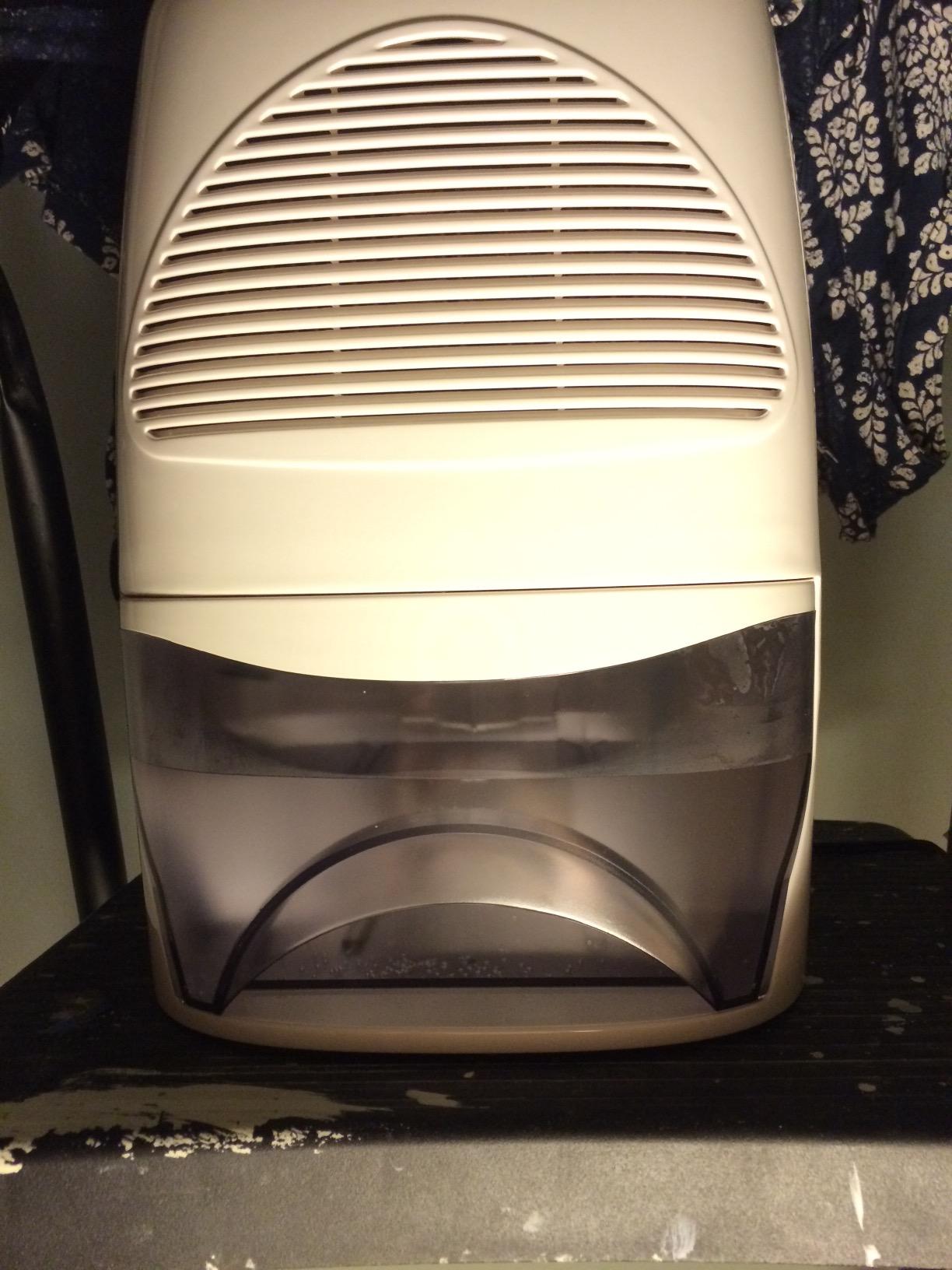 Ivation IVADM35 Powerful Mid-Size Thermo-Electric Dehumidifier - Quietly Gathers Up to 20 Ounces of Water Per Day - for Bath Room, Basement, Attic, Boats, Rv Ect - for Spaces Up to 2,200 Cubic Feet customer photo 1