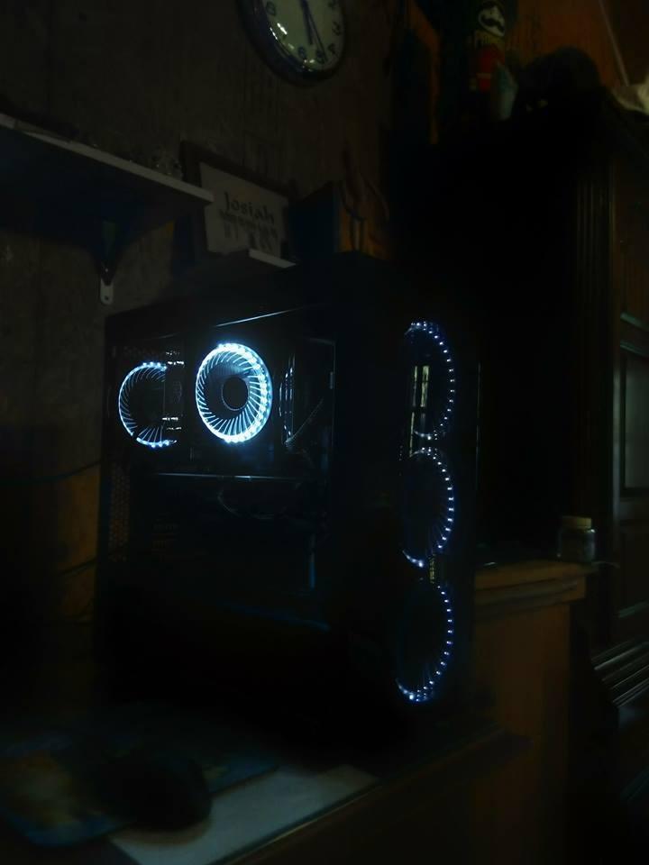 AMD Black Edition FX-8300 Vishera 8-Core Socket AM3-Plus 95W FD8300WMHKBOX Desktop Processor customer photo 2