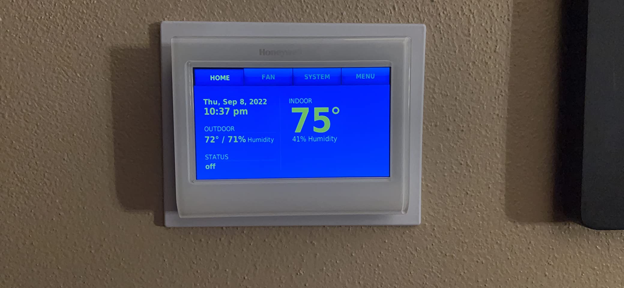 TH9320WF5003 Wi-Fi 9000 Color Touch Screen Programmable Thermostat, 3.5 x 4.5 Inch, White, 'Requires C Wire' customer photo 1