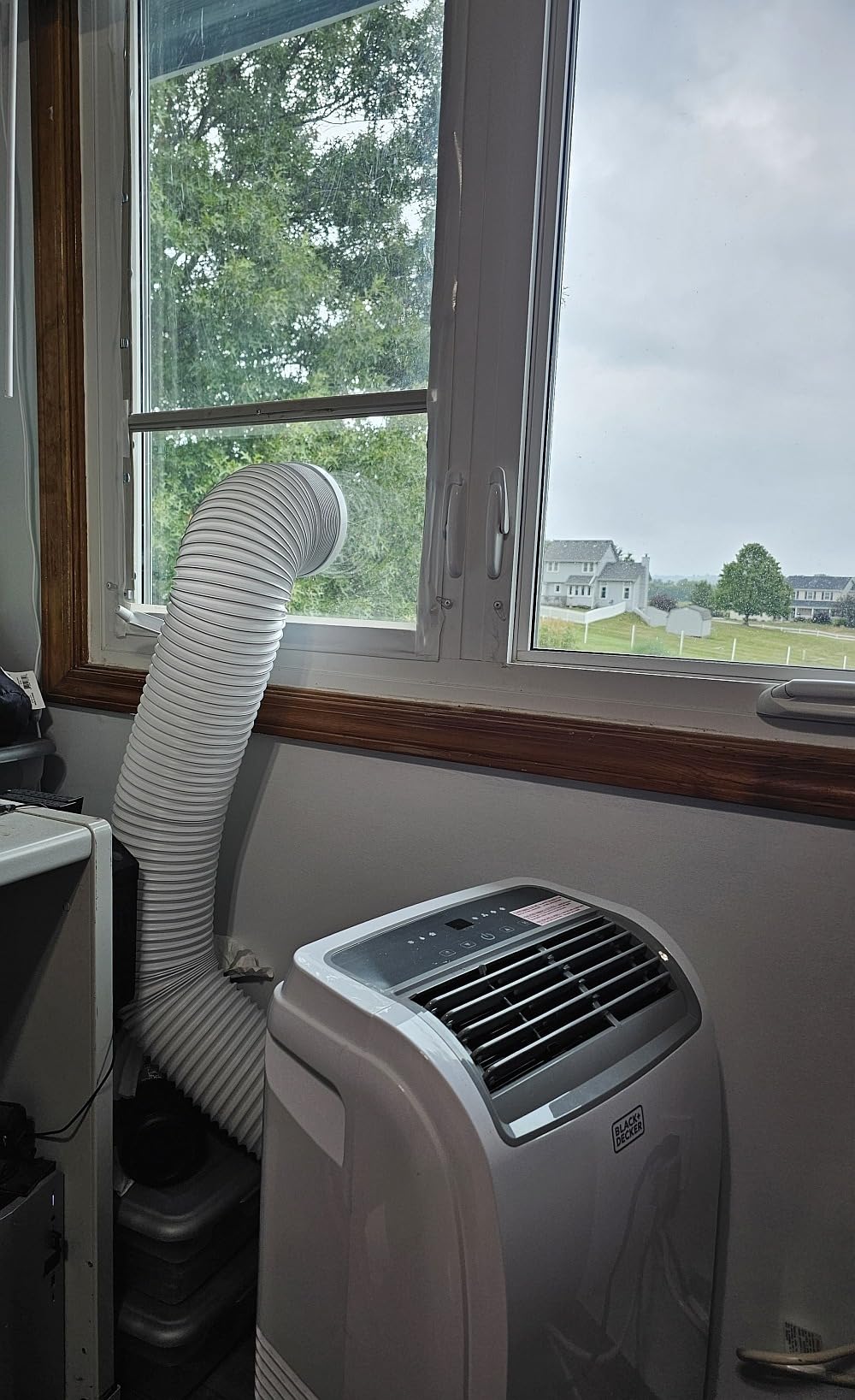 Smart Portable Air Conditioner, 12,000 BTU (8,350 BTU SACC) for Rooms up to 550 Sq. Ft., Smart Portable AC with Follow Me Remote and Window Kit, BPACT12WT, White customer photo 1