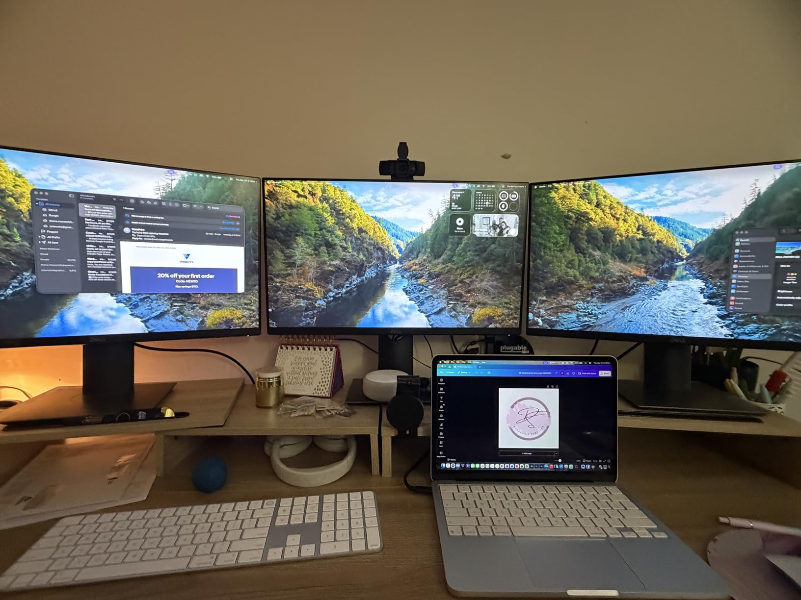Plugable USB-C Triple Monitor Docking Station 13-in-1 (UD-ULTCDL), 100W Charging, 3 HDMI, DisplayLink for Mac/Windows customer photo 1