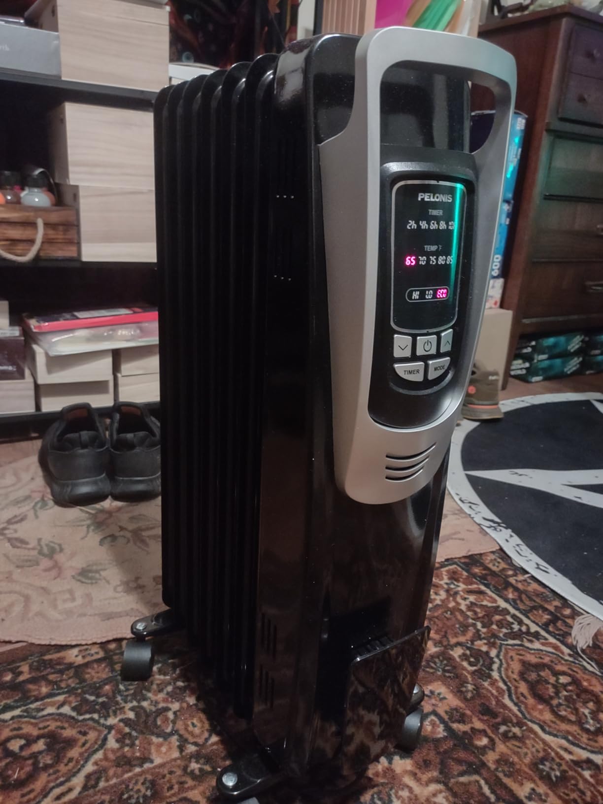 PELONIS Radiator Heater for indoor use Large Room with Remote, Thermostat & LED Display, Quiet Oil Filled Heater with 5 Temperature Settings, Overheat & Tip-Over Protection, Silver customer photo 1
