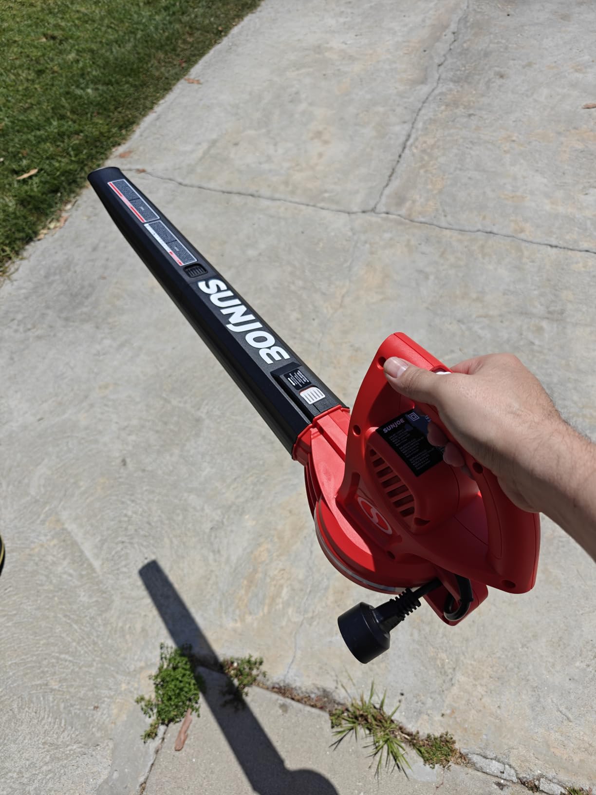 Sun Joe Corded Electric Leaf Blower Machine, 155 MPH, 260 CFM, 6-Amp Motor, Black - Portable and Lightweight Gardening Equipment for Yard Care and Lawn Maintenance, SBJ597E customer photo 2