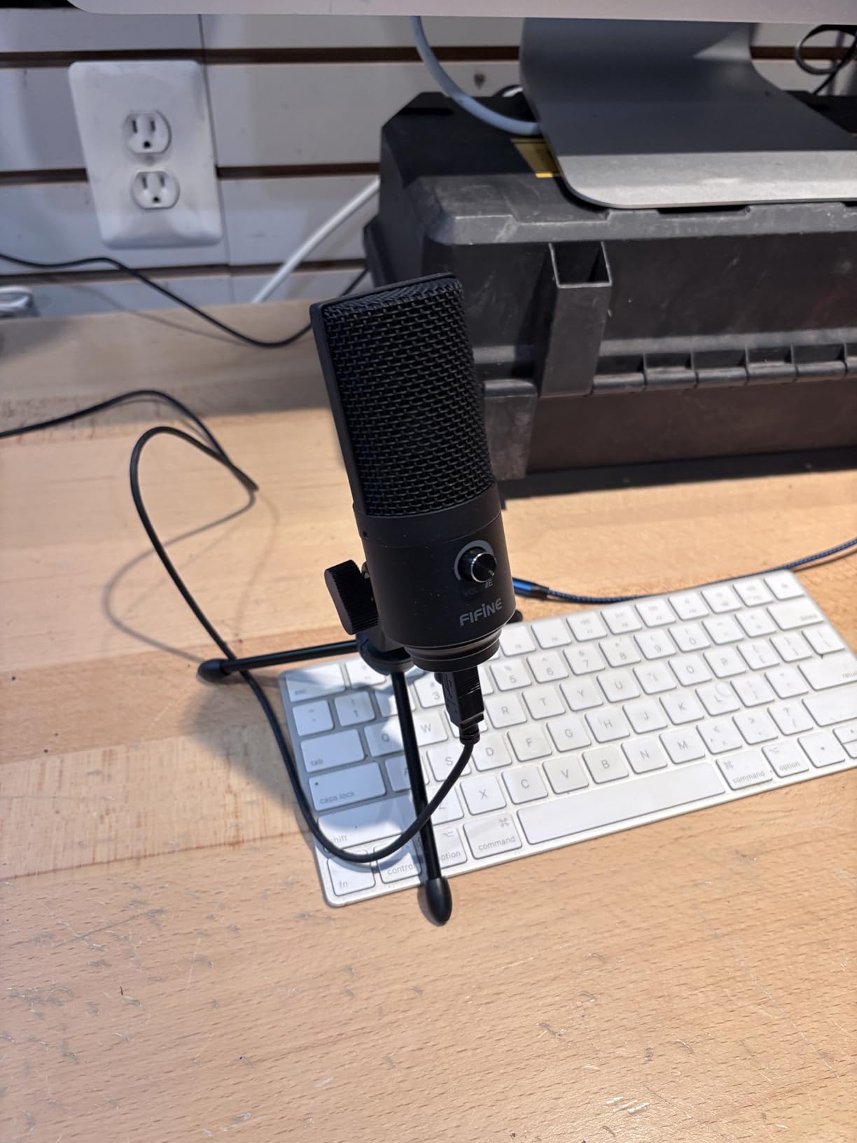 FIFINE USB Microphone, Metal Condenser Recording Microphone for MAC OS, Windows, Cardioid Laptop Mic for Recording Vocals, Voice Overs, Streaming, Meeting and YouTube Videos-K669B customer photo 2