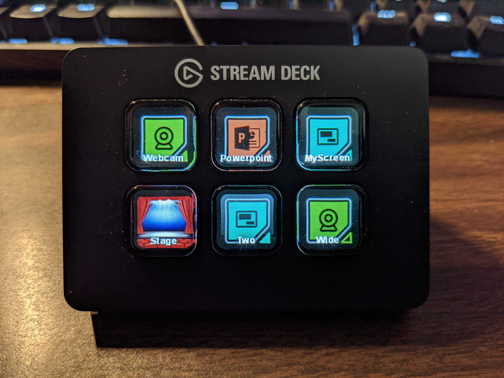 Elgato Stream Deck Mini - Control Zoom, Teams, PowerPoint, MS Office and Boost Productivity with Seamless Integration for Daily Apps, Set Up Shortcuts Easily, USB, Compatible with Mac and PC customer photo 2