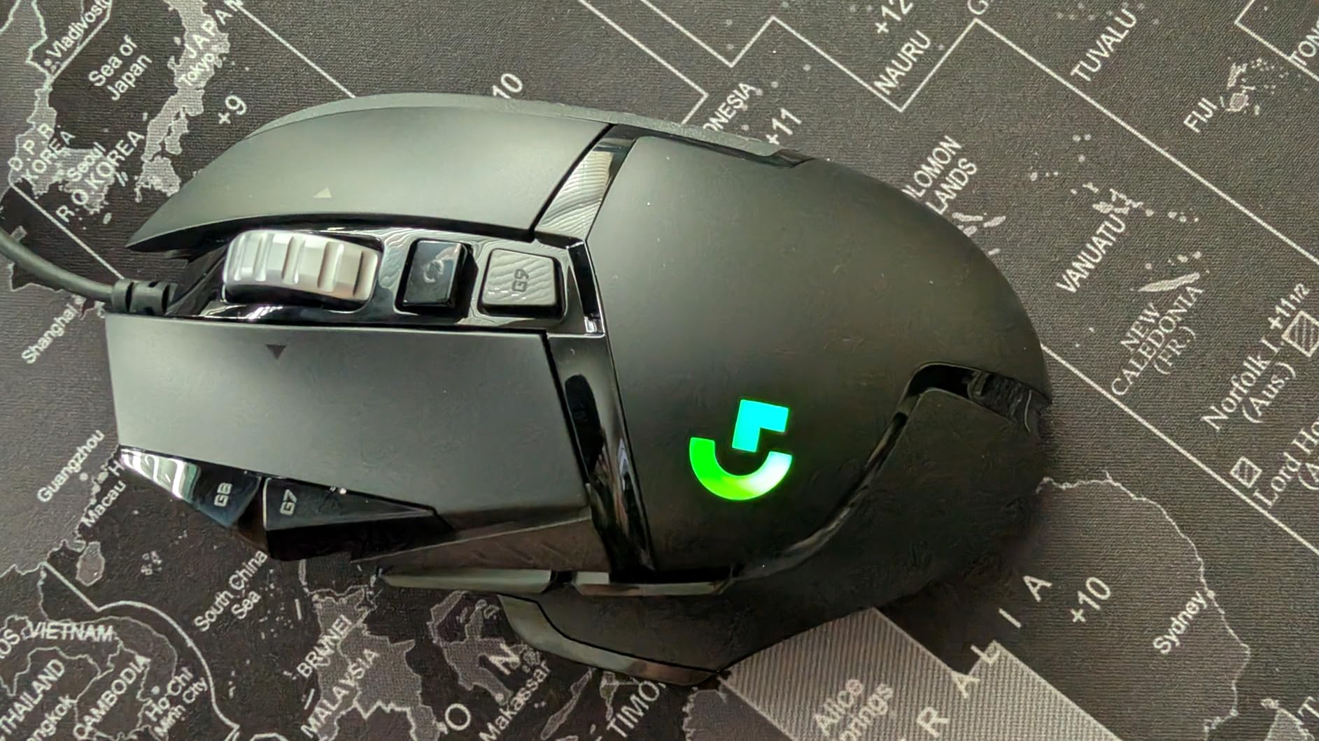 Logitech G502 Hero High Performance Wired Gaming Mouse, Hero 25K Sensor, 25,600 DPI, RGB, Adjustable Weights, 11 Programmable Buttons, On-Board Memory, PC/Mac - Black customer photo 1