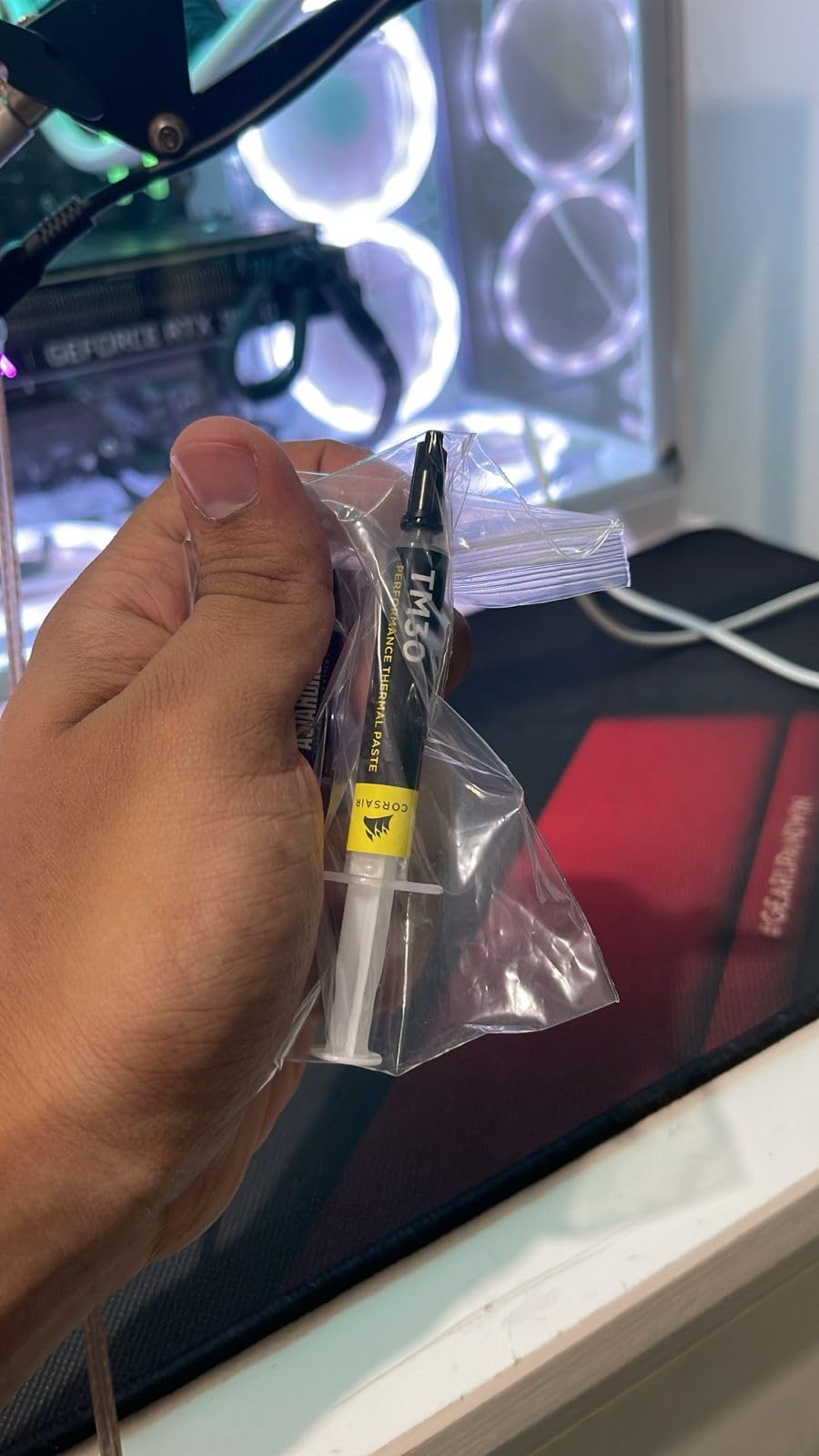 Corsair TM30 Performance Thermal Paste | Ultra-Low Thermal Impedance CPU/GPU | 3 Grams w/applicator customer photo 1