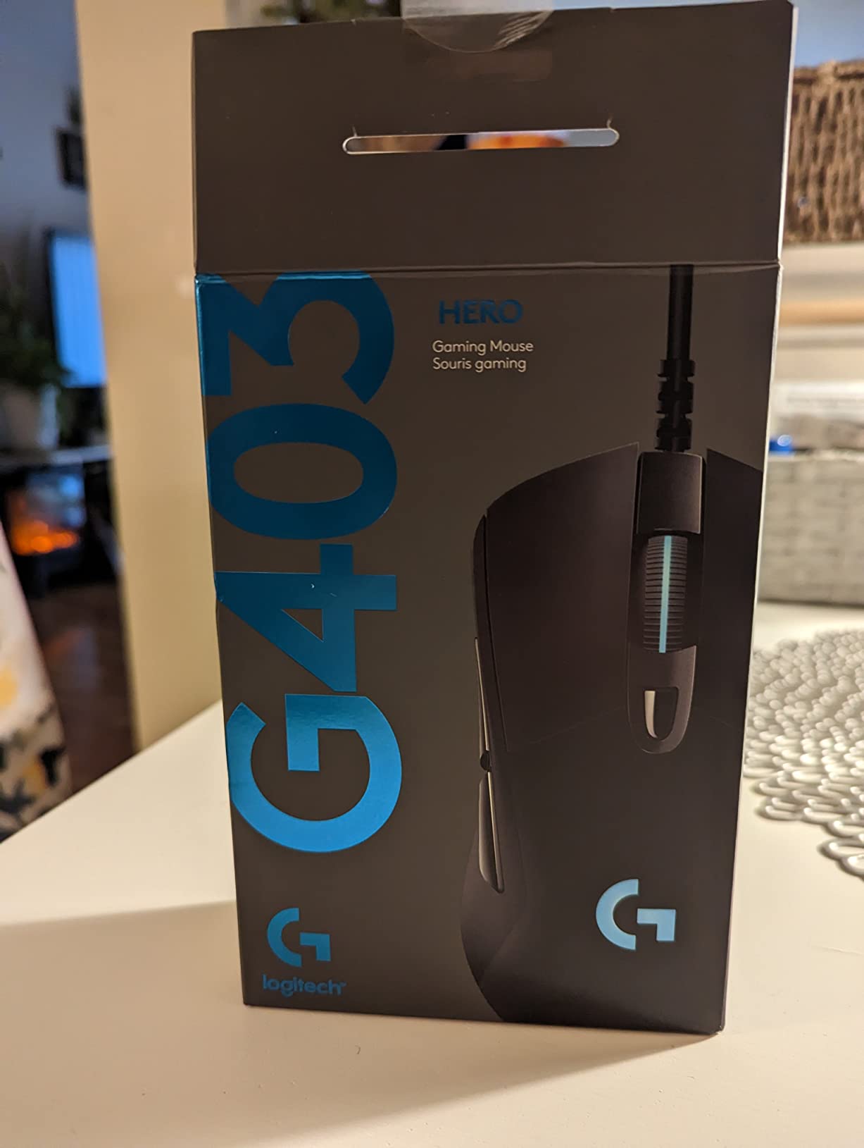 Logitech G403 Hero 25K Gaming Mouse, Lightsync RGB, Lightweight 87G+10G Optional, Braided Cable, 25,600 DPI, Rubber Side Grips, Black customer photo 2
