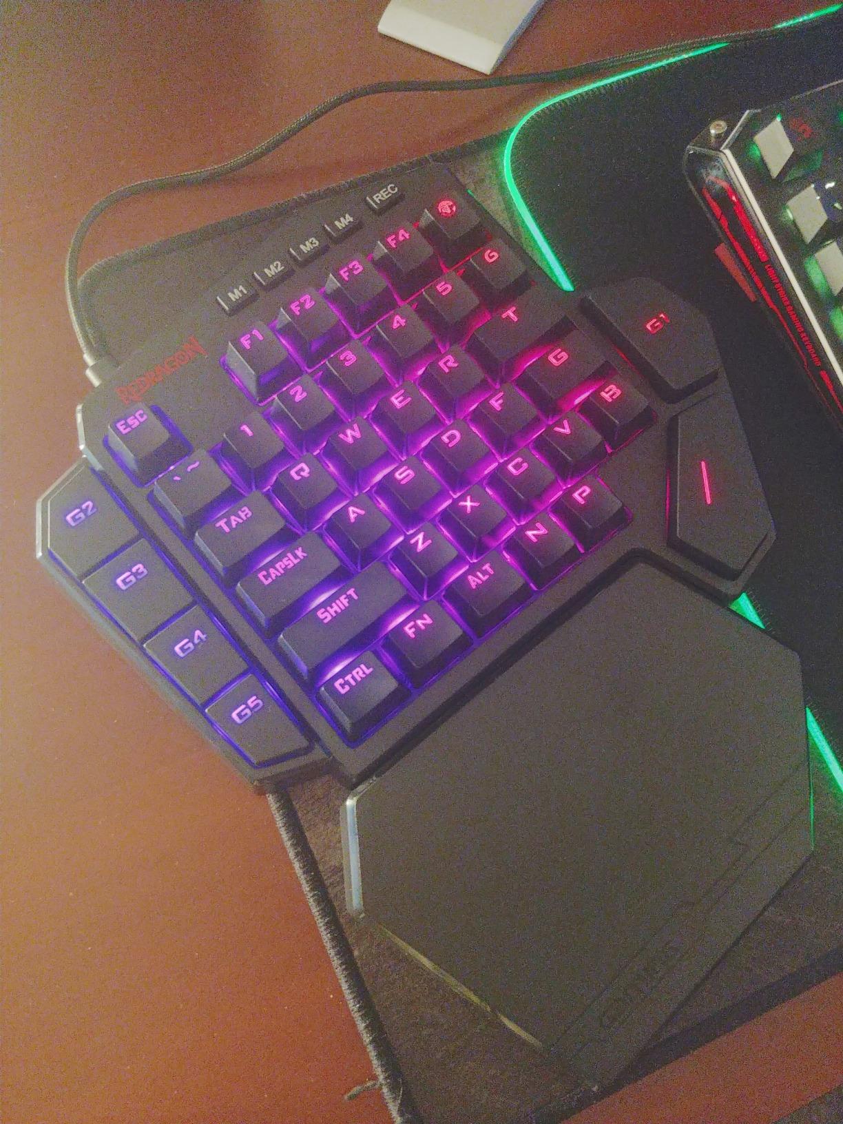 Redragon K585 DITI Wired One-Handed RGB Mechanical Gaming Keyboard, 42 Keys Type-C Professional Gaming Keypad w/Upgraded Hot-Swappable Socket, 7 Onboard Macro Keys & Detachable Wrist Rest customer photo 1