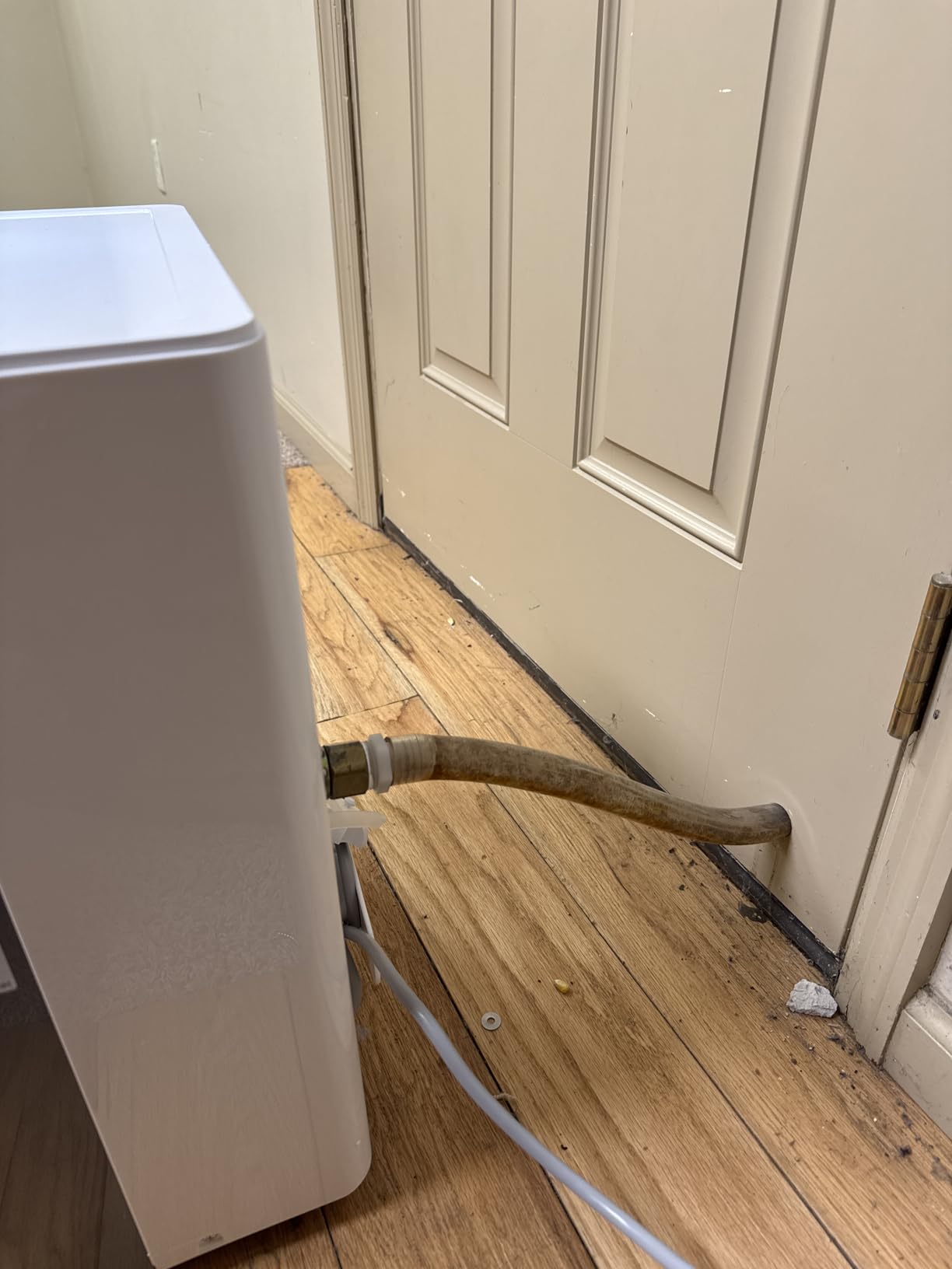 Midea 1,500 Sq. Ft. Energy Star Certified Dehumidifier With Reusable Air Filter 22 Pint - Ideal For Basements, Large & Medium Sized Rooms, And Bathrooms customer photo 1