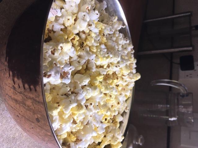 Cook N Home Basics 6 Quart Stovetop Popcorn Popper, Hand Crank Popcorn Maker with Metal Gears and Stirring System, Aluminum Popcorn Pot for Homemade Popcorn customer photo 2