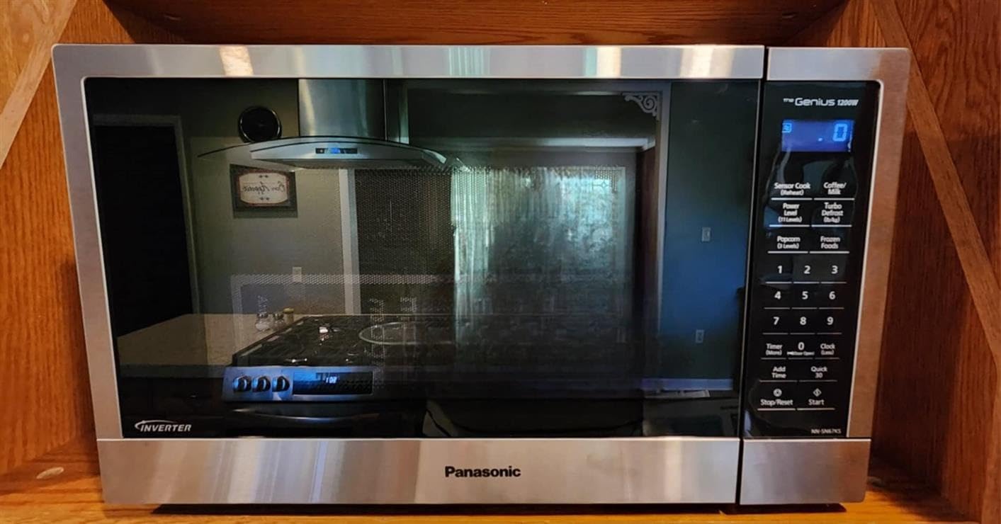 Panasonic NN-SN67KS Microwave Oven with Inverter Technology and Genius Sensor, 1.2 cu.ft, 1200W, Stainless Steel/Silver customer photo 1