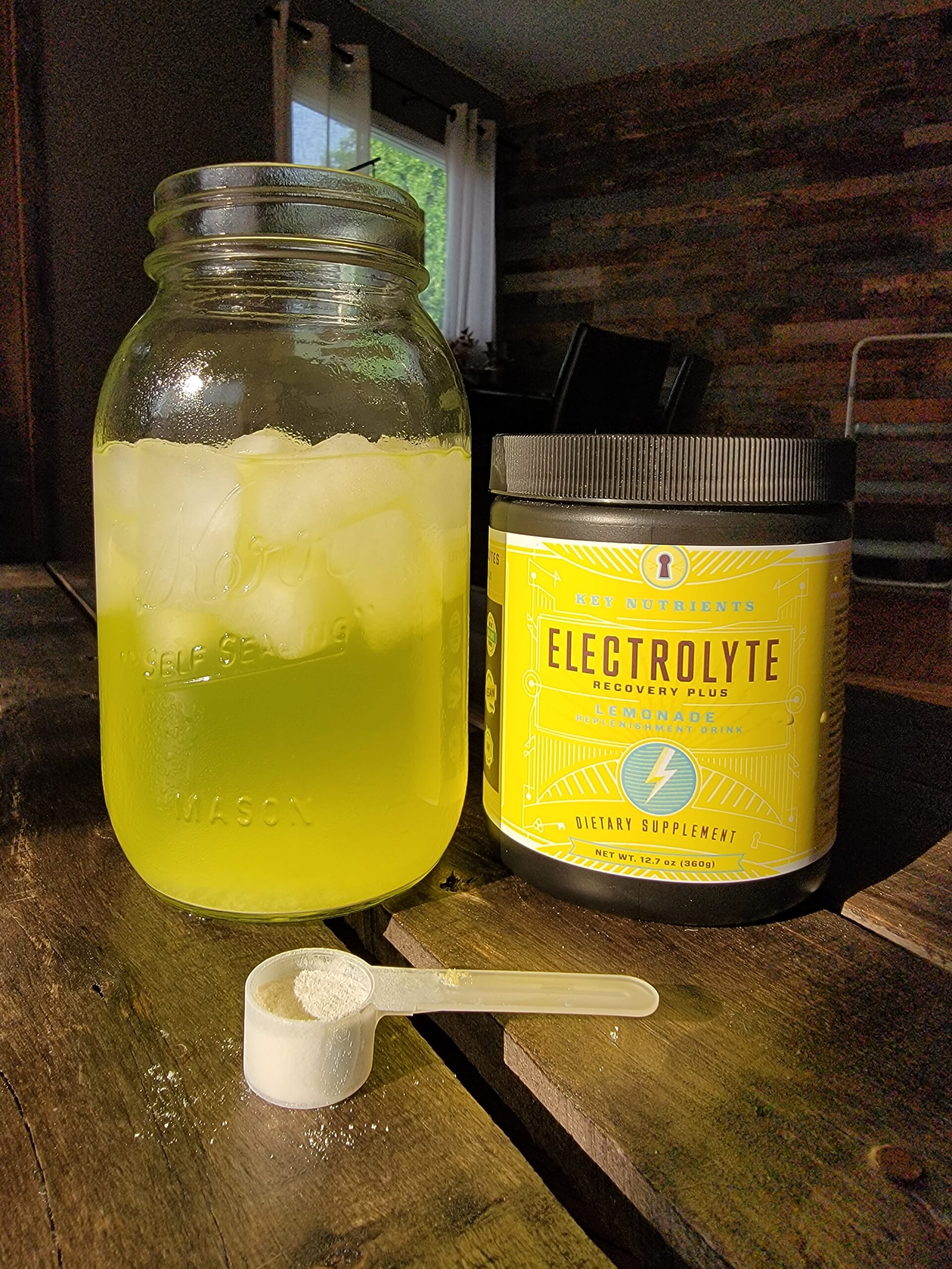 KEY NUTRIENTS Multivitamin Electrolytes Powder No Sugar - Refreshing Lemonade Electrolyte Powder - Sodium & Energy Supplement - Hydration Powder - No Calories - 90 Servings - Made in USA customer photo 2