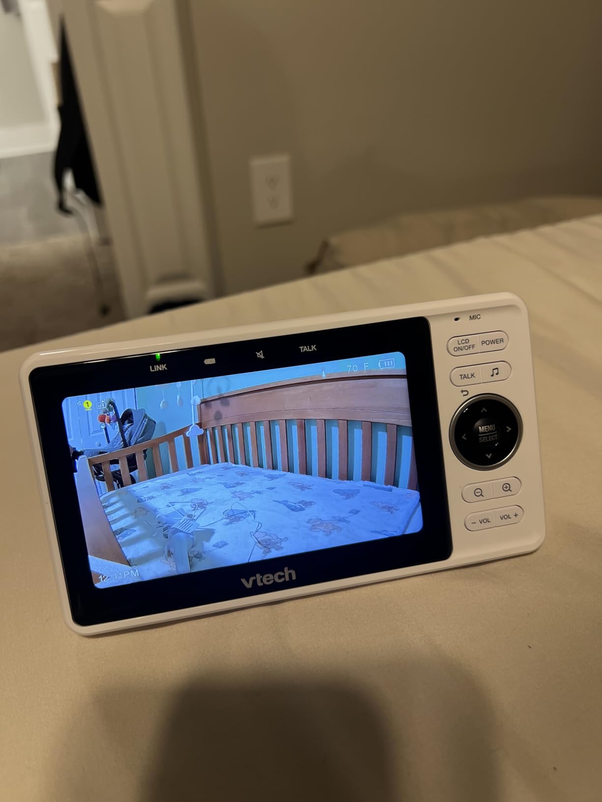 VTech Smart WiFi Baby Monitor VM901 - See Your Baby at Home or from Anywhere, Free App, 1080p Camera, 5