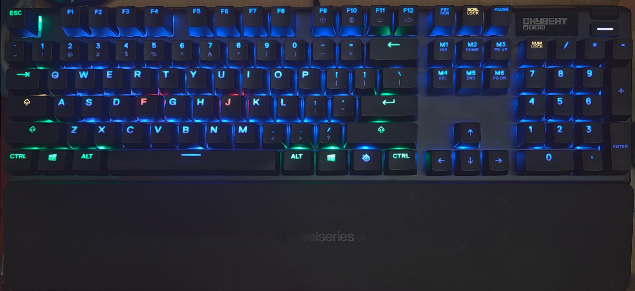SteelSeries USB Apex 5 Hybrid Mechanical Gaming Keyboard - Per-Key RGB Illumination - Aircraft Grade Aluminum Alloy Frame - OLED Smart Display (Hybrid Blue Switch) customer photo 1