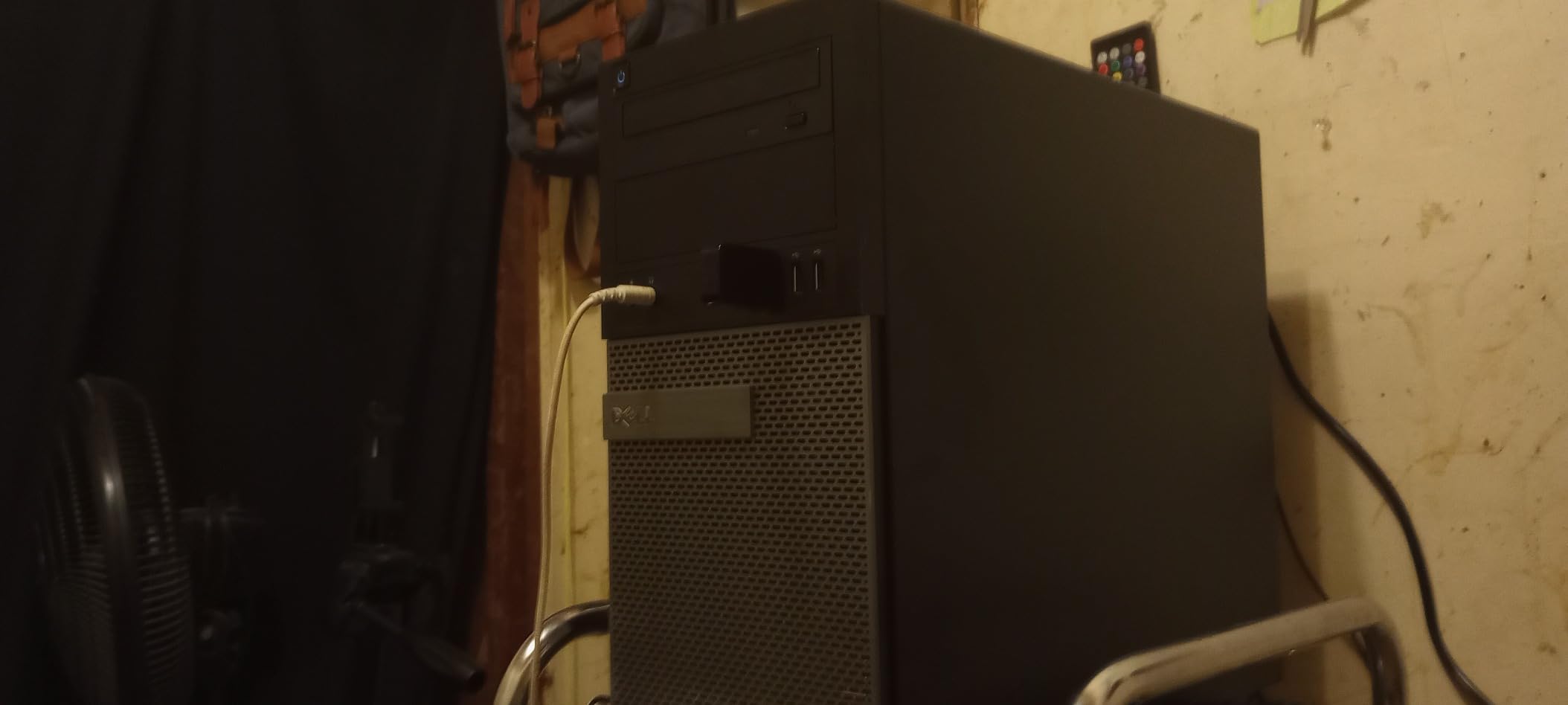 Dell Optiplex 9020 Mini Tower Desktop PC, Intel Core i7-4770-3.4 GHz, 32GB Ram, 1TB SSD Drive, WiFi, DVD-RW, Windows 11 Pro (Renewed) customer photo 1