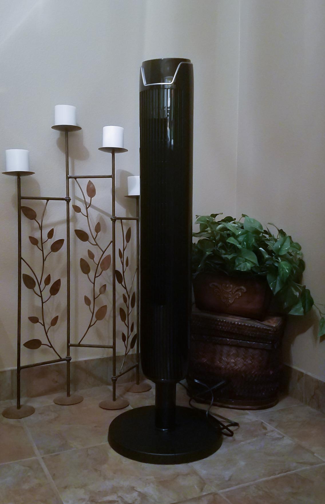 Personal Tower Fan for Bedroom with Remote, Portable Desk Table Fan, 4 Speeds Cooling Standing Fan with 12H Timer, 60° & 110° Oscillating Floor Tower Fans That Blows Cold Air for Bedroom Office, Black customer photo 1