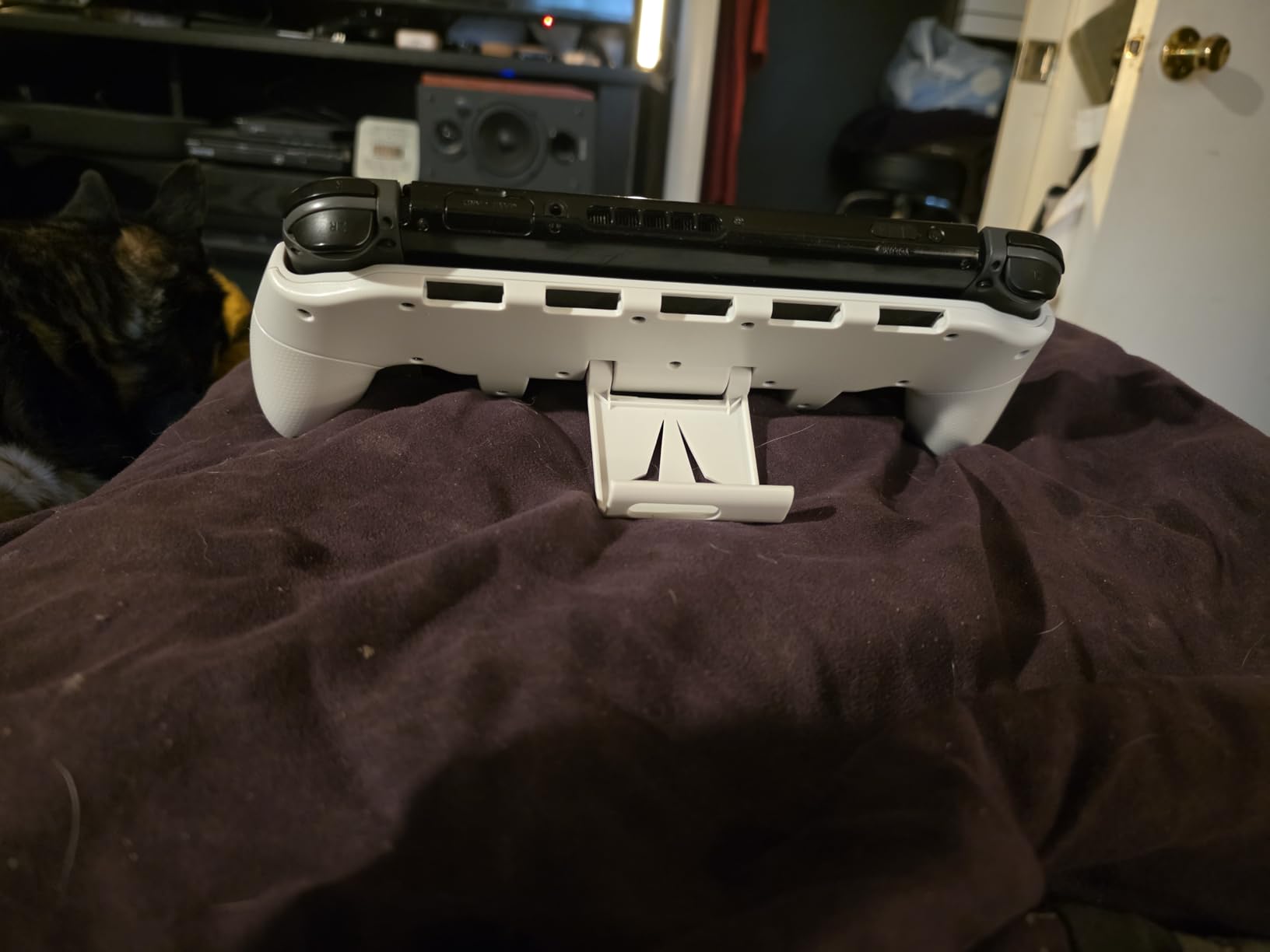 OIVO Switch Grip with Upgraded Adjustable Stand, Asymmetrical Grip with Adjustable Stand and 5 Game Slots-4 Thumb Caps Included, Black customer photo 1