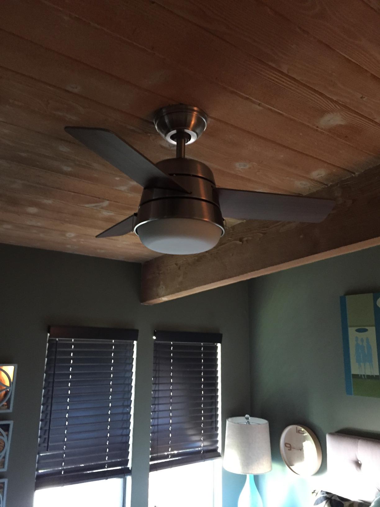 Hunter 52 inch Indoor Ceiling Fan with LED Light and Pull Chain - White Modern Ceiling Fan, Standard Mount, 3 Blades, For Bedroom, Living Room, or Kitchen, Quiet - Aker 50378, Fresh White customer photo 1