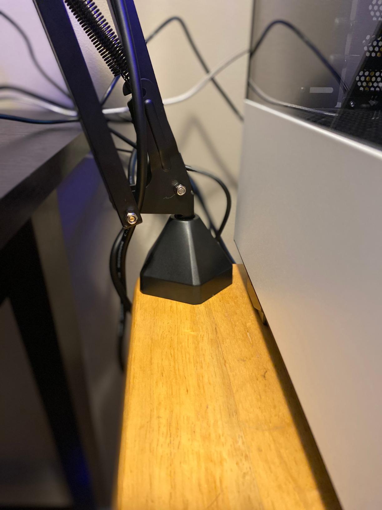 TONOR XLR Condenser Microphone, Professional Cardioid Studio Mic Kit with T20 Boom Arm, Shock Mount, Pop Filter for Recording, Podcasting, Voice Over, Streaming, Home Studio, YouTube (TC20) customer photo 2
