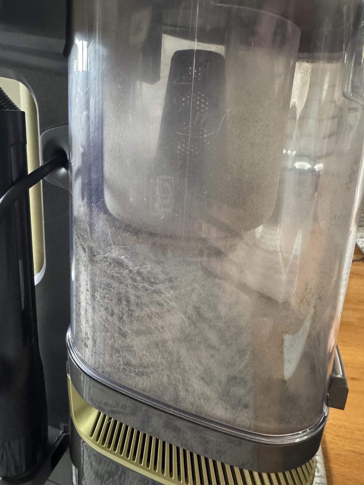 Shark | Upright Vacuum Cleaner for Home | Rotator Lift-Away | No Hair Wrap | HEPA Filter | Lightweight Bagless Vacuum for Pet Hair | LED Headlights For Carpets & Hardwood Floors | Silver | LA502 customer photo 1