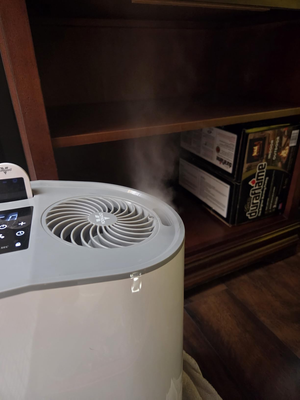 Vornado UH200 Ultrasonic Humidifier with Fan-Assisted Whole Room Humidification, Auto Humidity Control, Remote, and Electronic Humidistat, UH200 - 1.75 gal tank, White customer photo 2