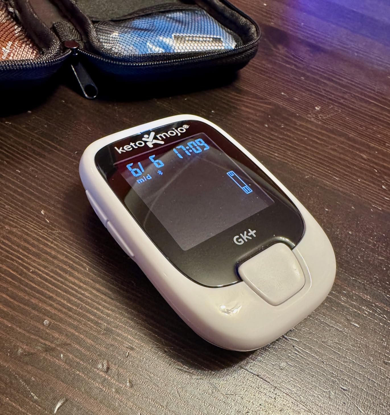 KETO-MOJO GK+ Bluetooth Glucose & Ketone Testing Kit + Free APP for Ketosis & Diabetes Support, 20 Blood Test Strips, Meter, 20 Lancets customer photo 2
