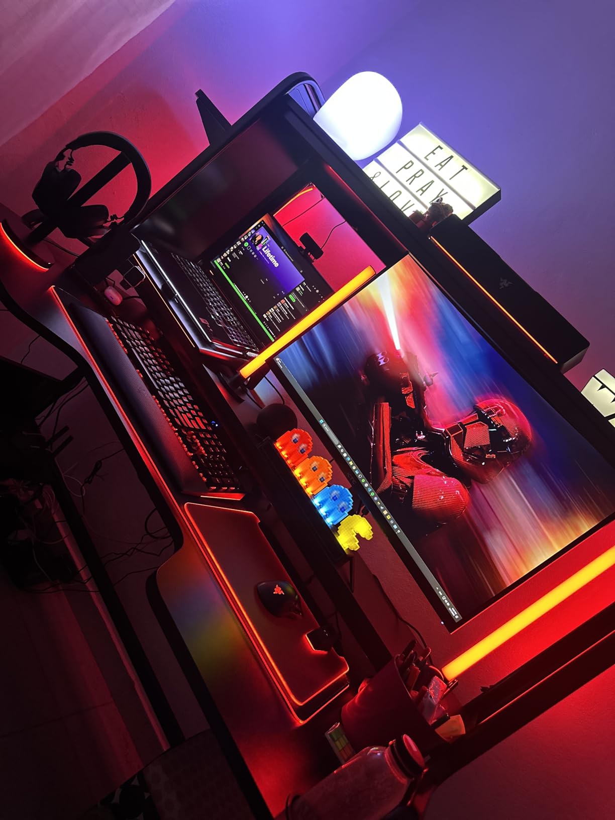 Razer Base Station V2 Chroma Headphone Headset Stand Holder: Chroma RGB Lighting - Taller Stand & Anti-Slip Ledge - USB Charging Ports - Anti-Slip Rubber Base - 3.5mm Port + Built-in DAC - Black customer photo 2