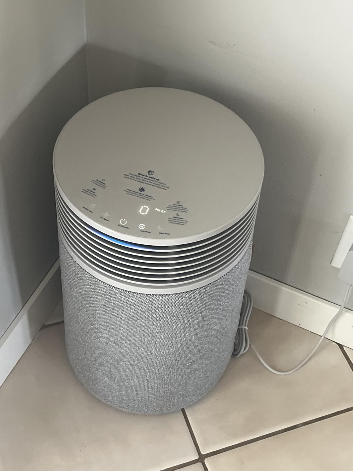 BLUEAIR Blue Signature Air Purifier for Large Rooms up to 3,385 Sq Ft, HEPASilent Filtration for Smoke, Dust, Pet Dander & Allergens, Smart WiFi Air Cleaner with Auto Mode, Quiet Air Purifier for Home customer photo 1