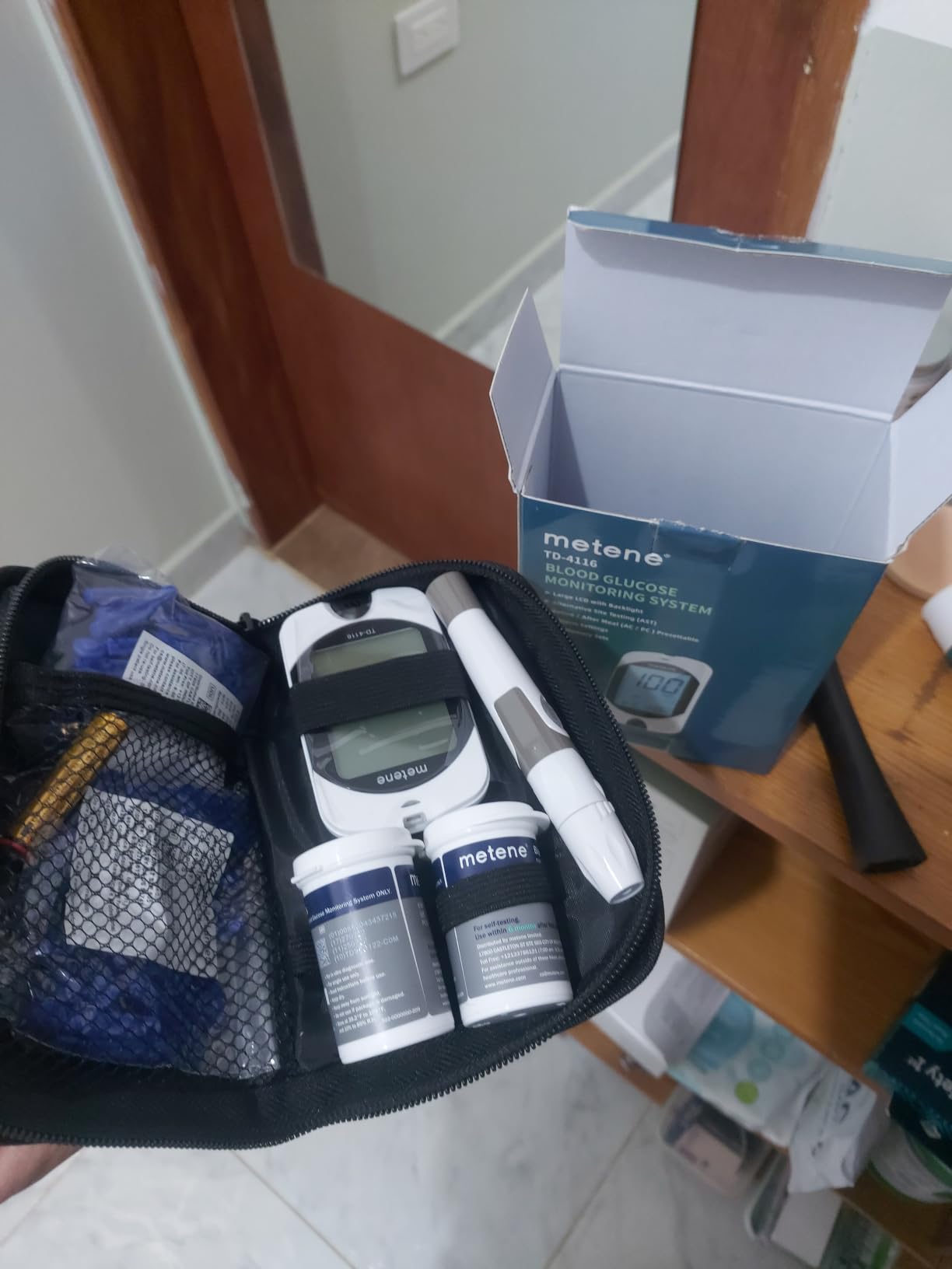 Metene TD-4116 Blood Glucose Monitor Kit, 100 Glucometer Strips, No Coding, 100 Lancets & Control Solution & Lancing Device, Large Display customer photo 1