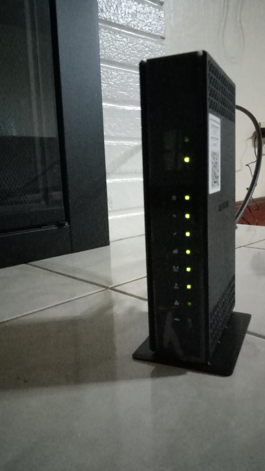 NETGEAR Cable Modem with Built-in WiFi Router (C6230) - Compatible with All Major Cable Providers incl. Xfinity, Spectrum, Cox - for Cable Plans Up to 400Mbps - AC1200 WiFi Speed - DOCSIS 3.0 customer photo 2