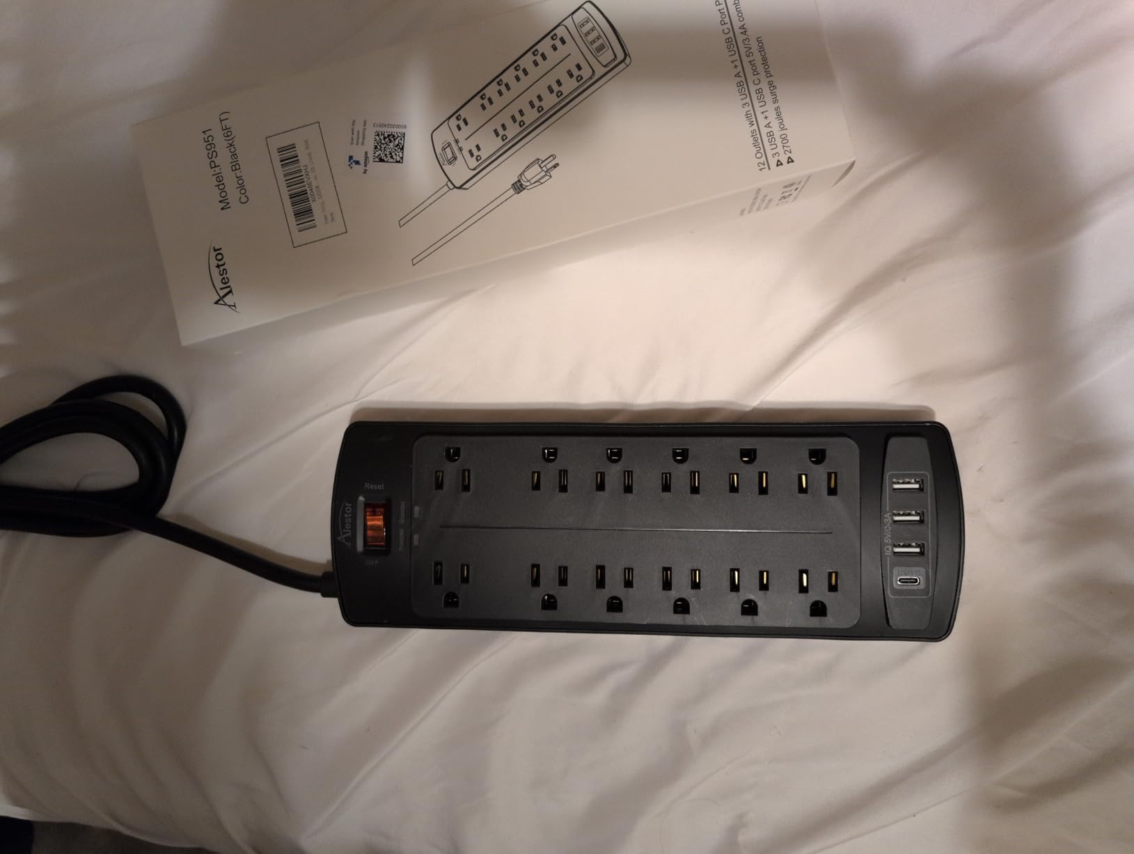 Power Strip, ALESTOR Surge Protector with 12 Outlets and 4 USB Ports, 6 Feet Extension Cord, 2700 Joules, ETL Listed, Black customer photo 2