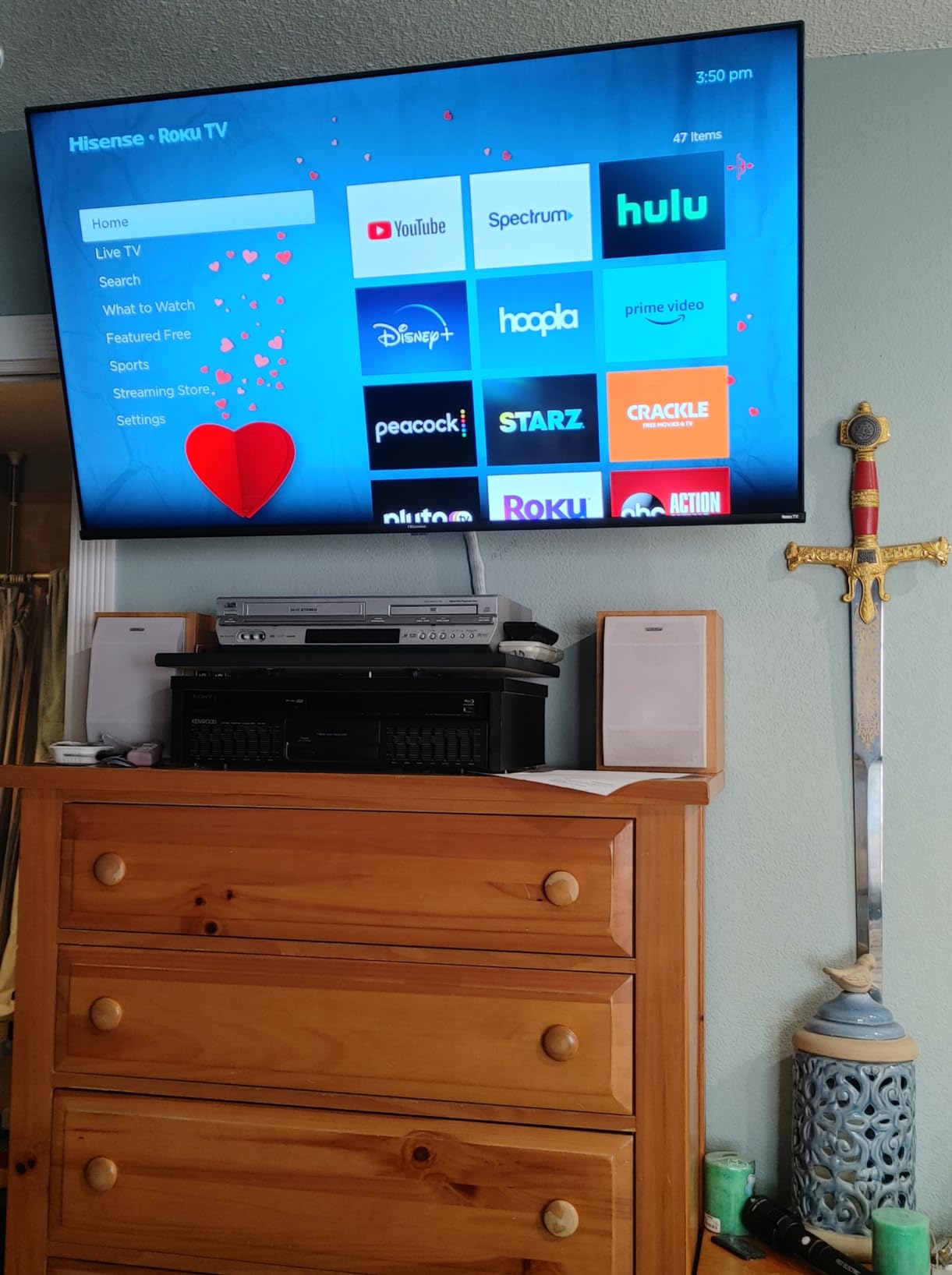 Hisense 65-Inch Class R6 Series 4K UHD Smart Roku TV with Alexa Compatibility, Dolby Vision HDR, DTS Studio Sound, Game Mode (65R6G) customer photo 1