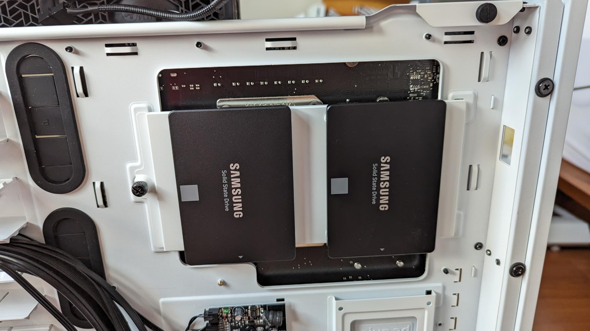 Samsung Electronics 870 EVO 2TB 2.5 Inch SATA III Internal SSD (MZ-77E2T0B/AM) customer photo 2
