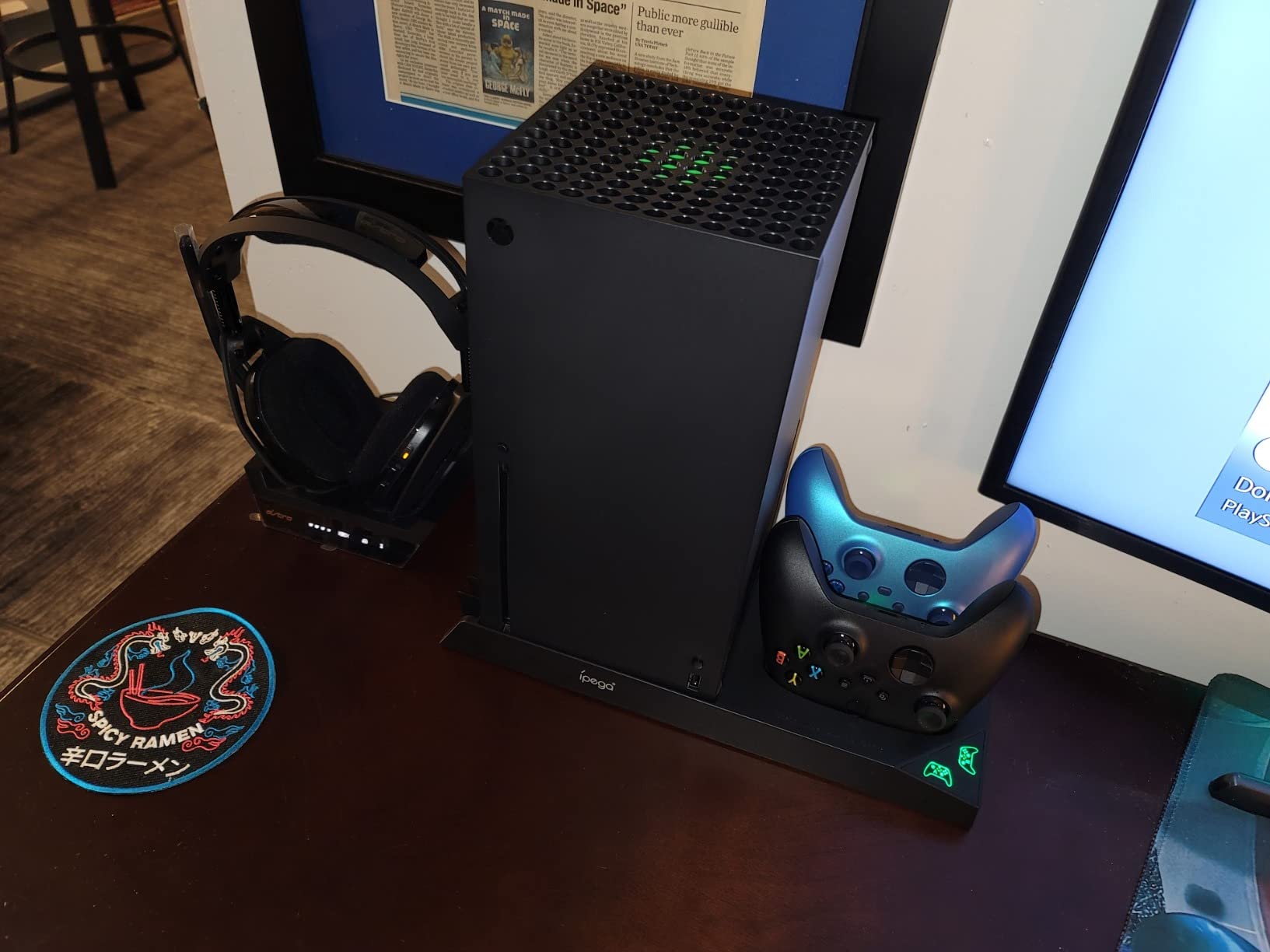 YUANHOT Vertical Cooling Stand Charging Station for Xbox Series X Console & Controller, Fan Cooling System with 1400mAh Rechargeable Battery, Headset Holder, Disc Storage customer photo 2