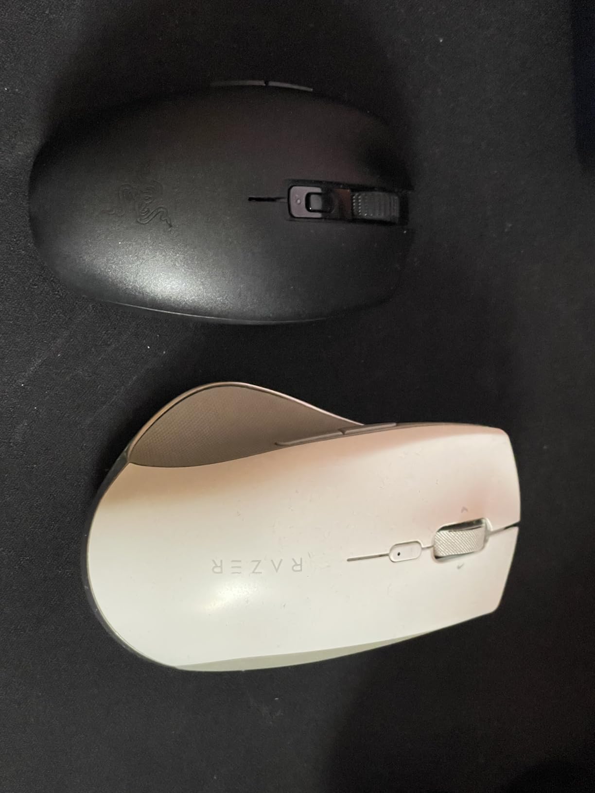 Razer Orochi V2 Wireless Gaming Mouse - Ultra Lightweight & Portable, Bluetooth & 2.4Ghz Wireless Connectivity, 18K DPI, Up to 950hrs Battery Life, Compatible with PC & Mac - White customer photo 1
