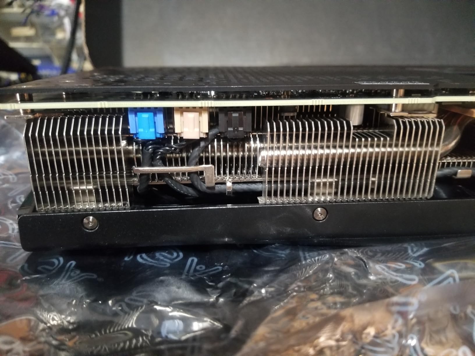 EVGA GeForce RTX 3090 FTW3 Ultra Gaming 24GB GDDR6X, 10496 CUDA Cores, 1800MHz Boost Clock, PCIe 4 Graphics Card customer photo 1